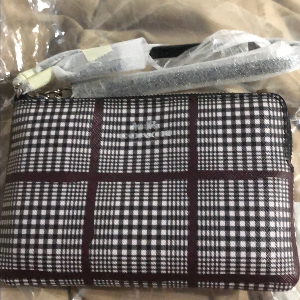 Coach Wristlet - Picture 7 of 8